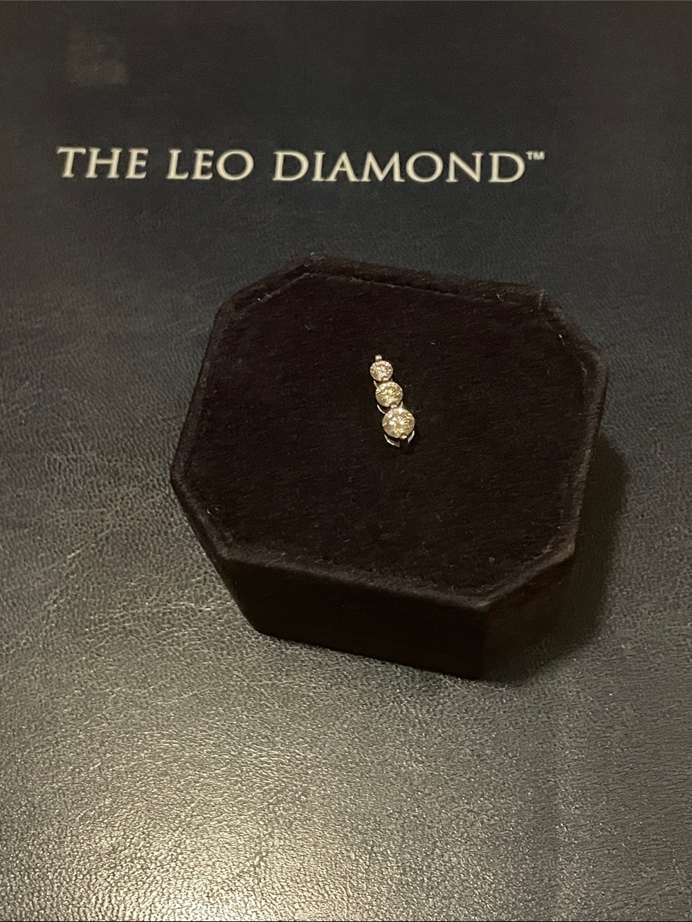 18k Gold Diamond Pendant- Leo Diamonds